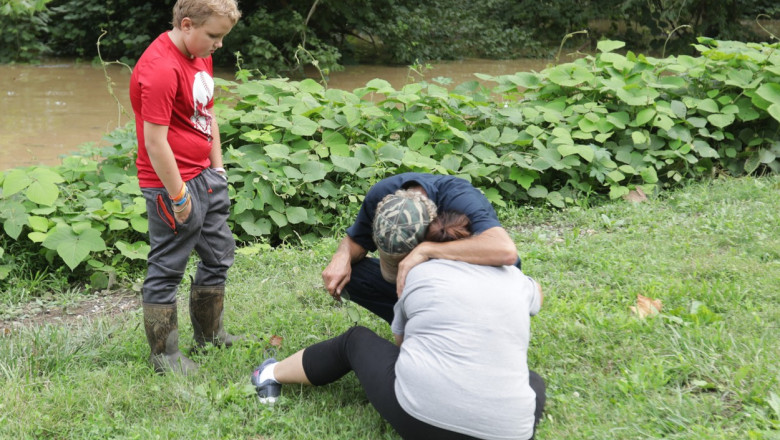 O familie si-a pierdut 4 copii in inundatiile devastatoare din Kentucky: „Pur si simplu apa i-a maturat din bratele parintilor” Imagine