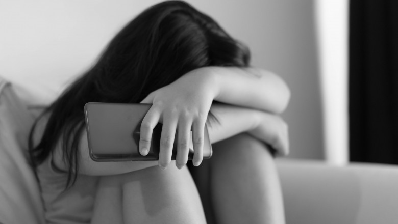 O fata de 12 ani din Buzau a amenintat pe retelele sociale ca se sinucide. A fost gasita cu ajutorul politistilor din SUA Imagine