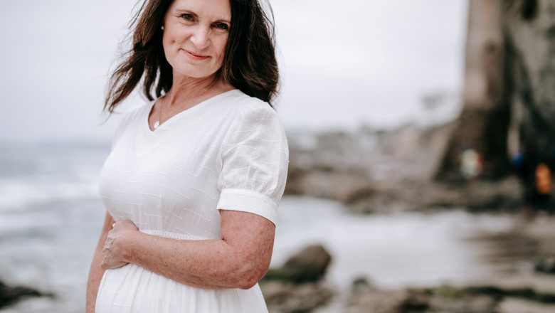 O femeie de 56 de ani este insarcinata cu viitoarea ei nepoata Imagine