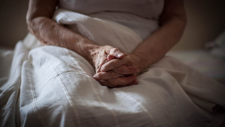 O femeie de 95 de ani a murit dupa ce a fost electrocutata de politisti, intr-un azil din Australia Imagine