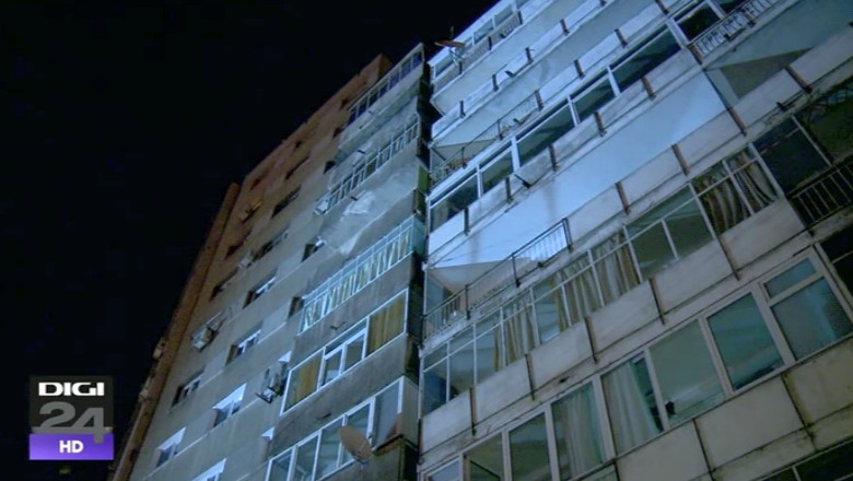 O femeie din Bucuresti, lovita in cap de o bucata de tencuiala desprinsa dintr-un balcon Imagine