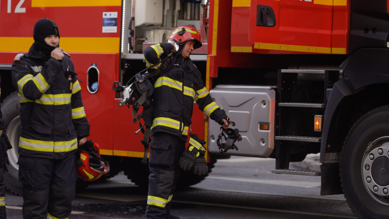 O femeie din Cluj a murit arsa de vie, iar o fata de 18 ani primeste ingrijiri medicale dupa ce casa lor a luat foc Imagine