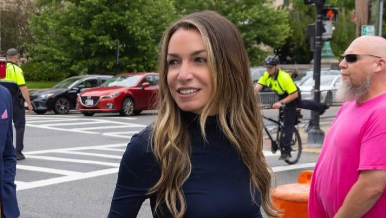 O femeie este acuzata ca si-a ucis iubitul politist. Cazul a declasat un val de teorii ale conspiratiei si a captivat toata tara Imagine