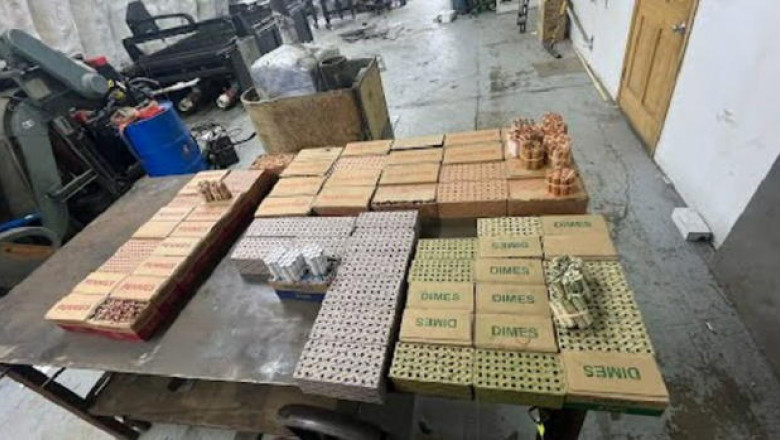 O firma a vrut sa plateasca o datorie de 23.500 $ in 3 tone de monede: „Un deget mijlociu simbolic” Imagine