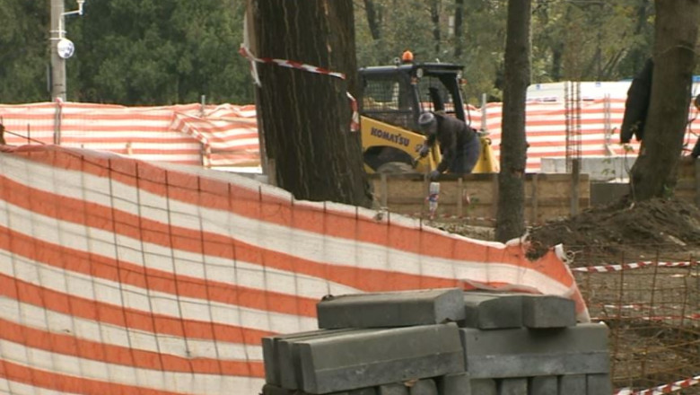 O firma reamenajeaza Piata Gloria din sectorul 3 al Capitalei inainte de aprobarea lucrarilor Imagine