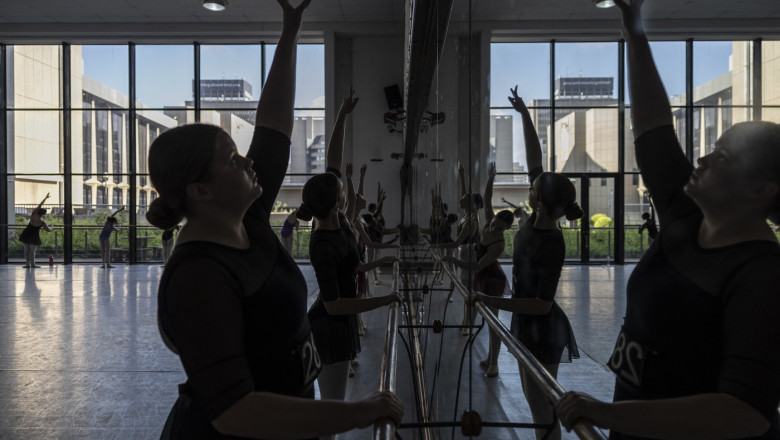 O fosta balerina acuza mediul toxic din Royal Ballet School. „Daca as avea un cutit, as elimina toate partile acestea” Imagine