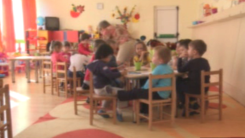 O gradinita refuza sa primeasca un copil deja inscris pentru ca parintii nu vor sa-l vaccineze Imagine