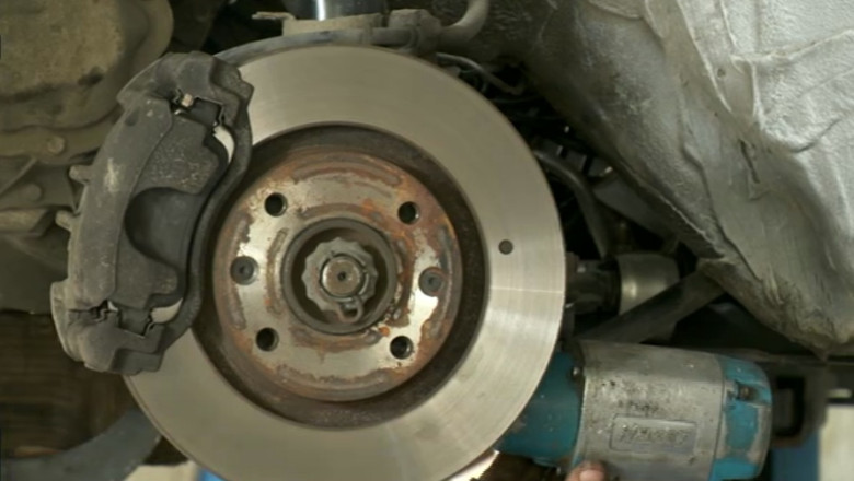 O judecatoare sustine ca cineva i-a taiat cablurile de frana la masina Imagine