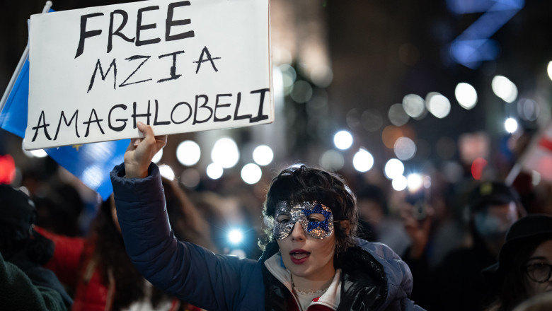 O jurnalista din Georgia a fost condamnata la 2 ani de inchisoare pentru ca a lovit un politist Imagine