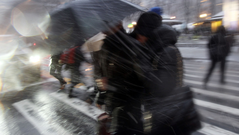O masa de aer polar se abate peste Romania. Scad temperaturile si va ninge in jumatate de tara Imagine