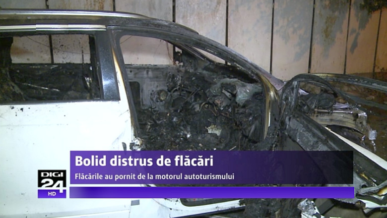 O masina de lux a ars in totalitate vineri noapte in Sectorul 5 din Bucuresti Imagine