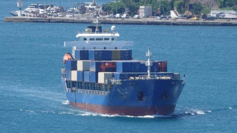 O misterioasa nava chineza a acostat de mai multe ori in Crimeea ocupata de Rusia, in ciuda sanctiunilor, manipuland transponderul Imagine