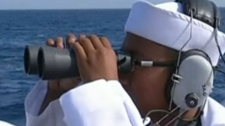 O noua actiune provocatoare. Un avion rusesc a survolat o fregata canadiana in Marea Neagra Imagine