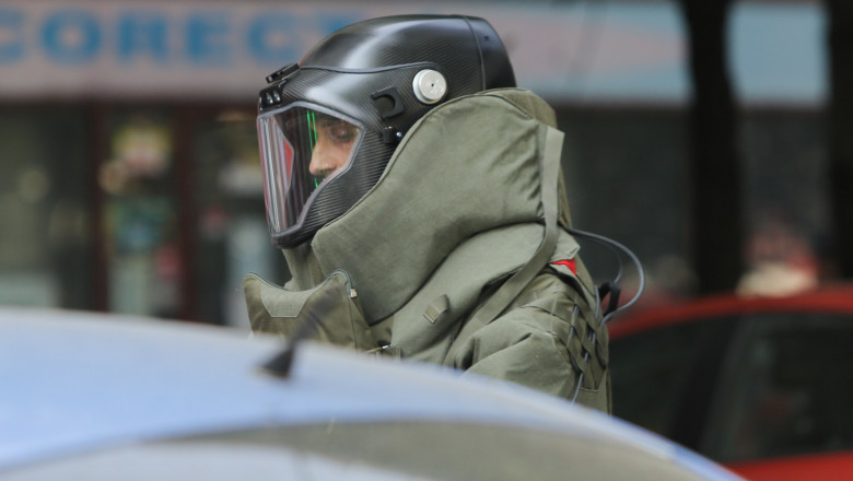 O noua alerta cu bomba la Timisoara. Acelasi adolescent a pus din nou politistii si pirotehnistii pe drum Imagine