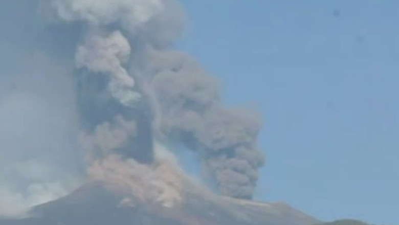 O noua eruptie a vulcanului Etna Imagine
