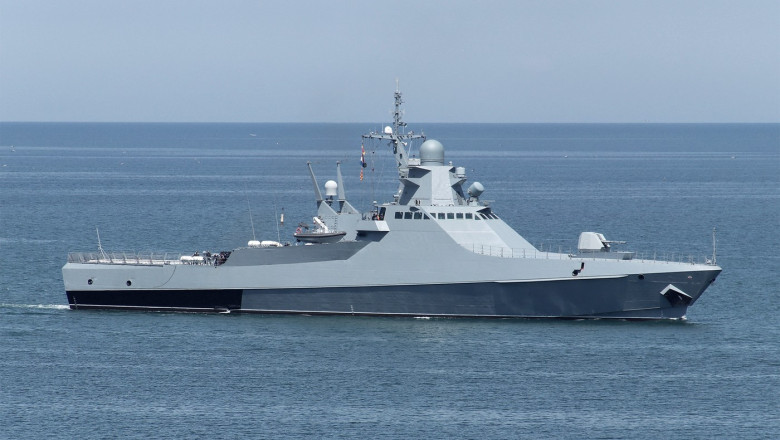 O noua lovitura pentru flota rusa: Nava de patrulare „Serghei Kotov” a fost distrusa de dronele navale ucrainene Imagine