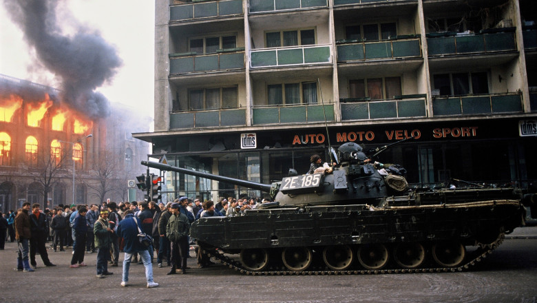 O noua materie optionala la liceu: „Istoria Revolutiei din 1989 si a schimbarii de regim din Romania” Imagine