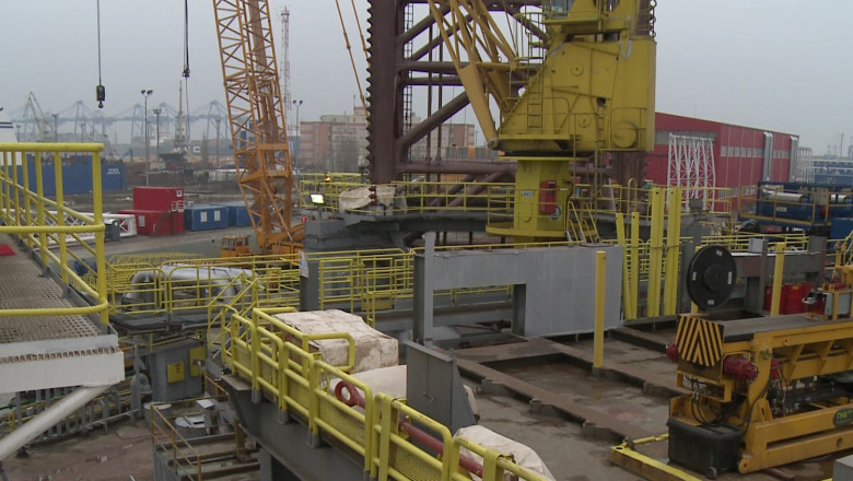 O noua platforma de foraj in Marea Neagra. Investitorii au cheltuit 45 de milioane de dolari Imagine