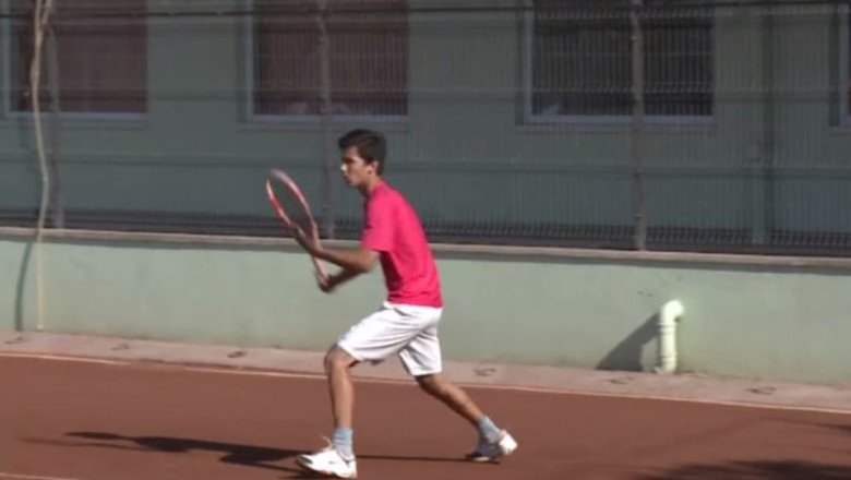 O noua stea in tenis. Cristian Andreescu este unul dintre cei mai buni jucatori la categoria sa de varsta Imagine
