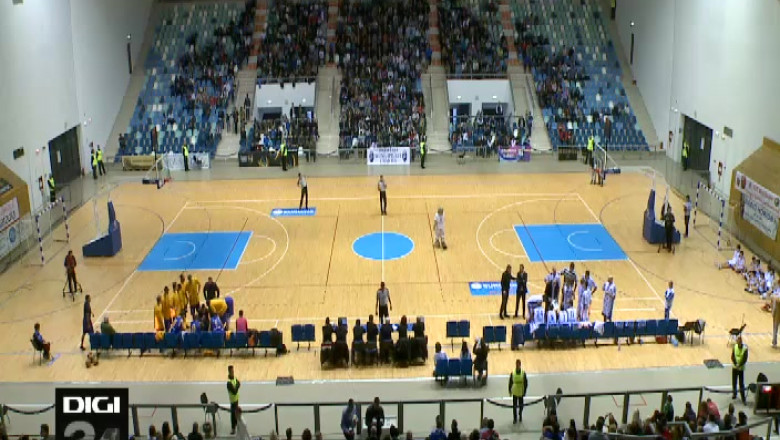 O noua victorie pentru baschetbalistii din Banie. SCM U Craiova - CSU Sibiu 61-50 Imagine