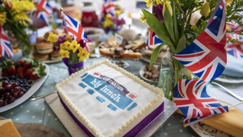 O noua zi de sarbatoare in Marea Britanie. Peste 67.000 de pranzuri comunitare, petreceri stradale si "Concertul incoronarii" Imagine