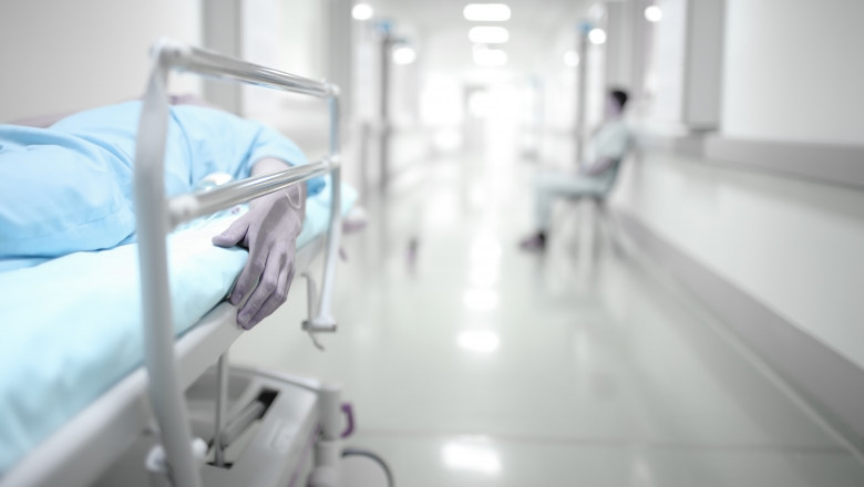 O pacienta care intrase in stop cardiorespirator a murit dupa ce liftul Spitalului Judetean din Slatina s-a blocat Imagine