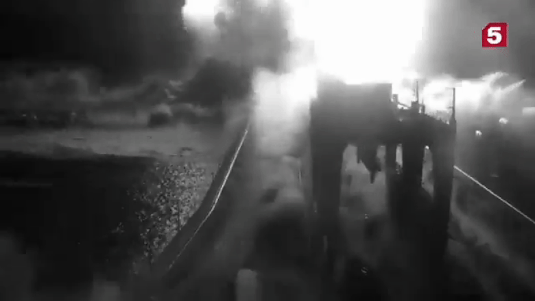 O parte din barajul de peste raul Nipru din Herson a fost aruncata in aer. Momentul exploziei Imagine