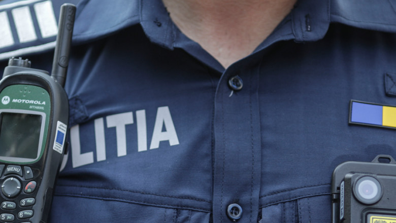 O persoana care a vrut mituiasca un politist pentru a introduce un telefon intr-un centru de arest preventiv, pusa sub control judiciar Imagine