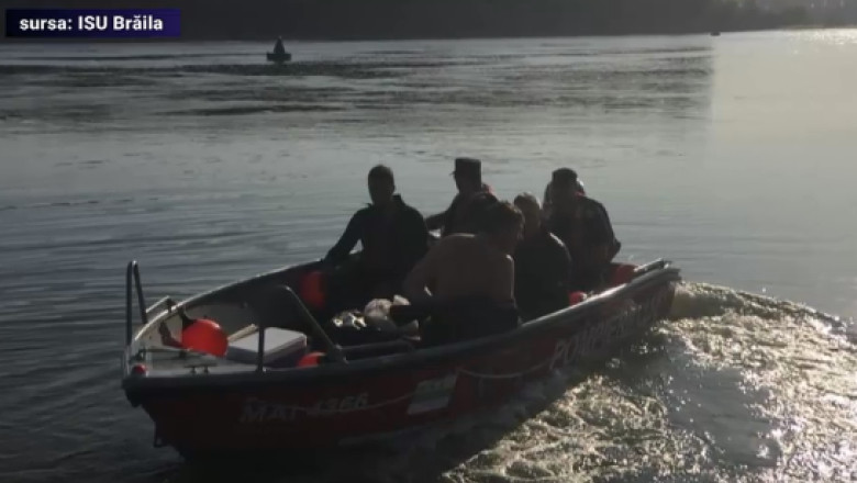 O persoana este cautata cu scafandri dupa ce o barca s-a rasturnat pe raul Arges Imagine