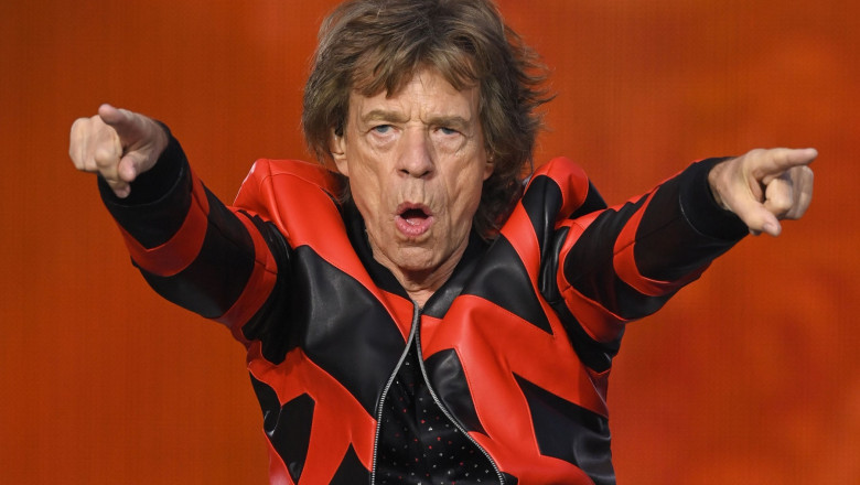 O petrecere la care participa starul Mick Jagger a fost oprita de politia italiana din cauza unei reguli neobisnuite