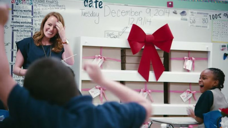 O profesoara a donat un premiu de 150.000 dolari scolii la care lucreaza Imagine