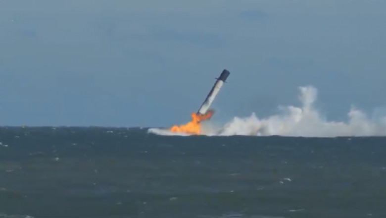 O racheta Falcon 9 a SpaceX a distrus un lot de sateliti Starlink. Toate rachetele au fost apoi consemnate la sol Imagine