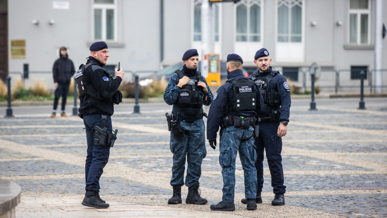 O retea de romani care fura ceasuri de lux si bijuterii in Spania a fost arestata. Ce metoda foloseau pentru a jefui victimele Imagine