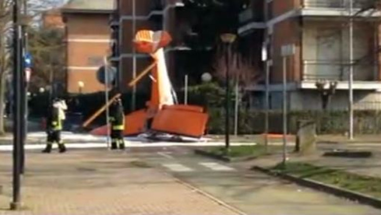 O romanca a murit in Italia intr-un accident cu un avion usor Imagine