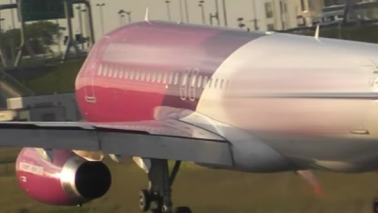 O romanca a nascut in avion, la 3.000 de metri altitudine Imagine