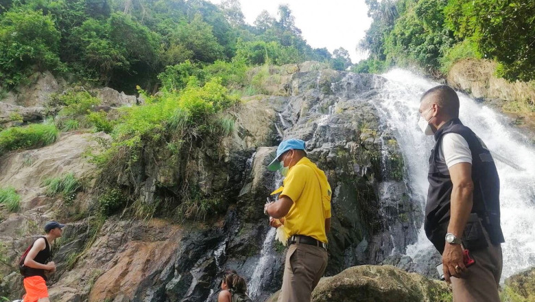 O romanca de 23 de ani a murit in Thailanda in timp ce incerca sa-si faca un selfie la o cascada Imagine