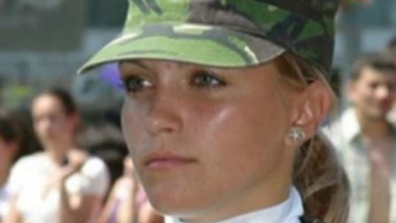 O romanca, declarata cea mai frumoasa femeie din armatele lumii Imagine