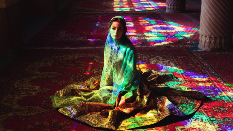 O romanca fotografiaza frumusetile feminine din intreaga lume Imagine