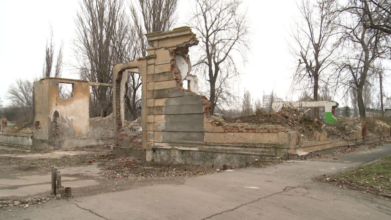 O ruina devine centru comunitar de servicii sociale Imagine