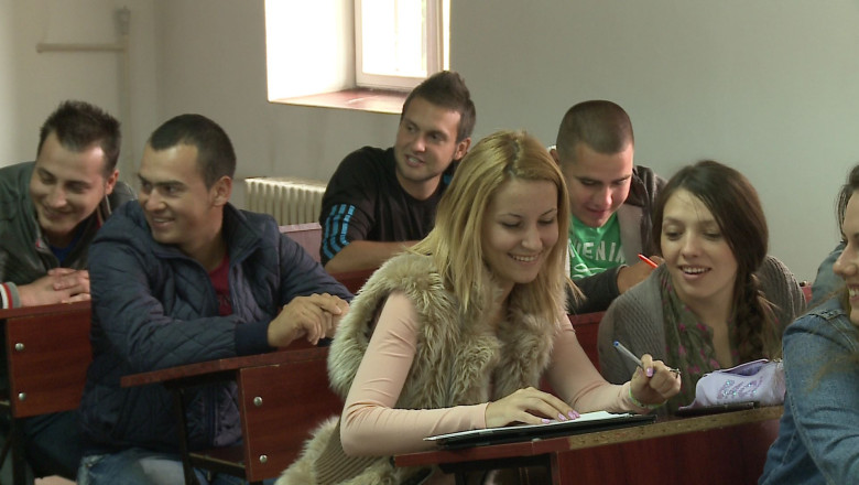 O sansa pentru tinerii cu studii superioare Imagine