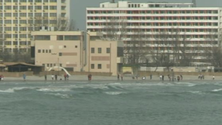 O saptamana la mare, pe bani putini. Astazi incepe programul „Litoralul pentru toti” Imagine