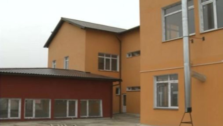 O scoala renovata cu 200.000 de euro este nefolosita de trei ani Imagine