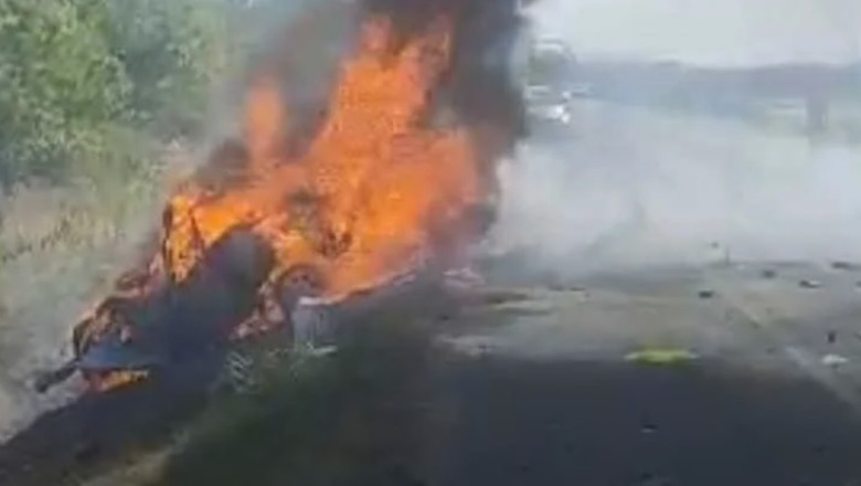 O soferita a murit carbonizata dupa ce a intrat cu masina intr-un TIR, in judetul Timis Imagine