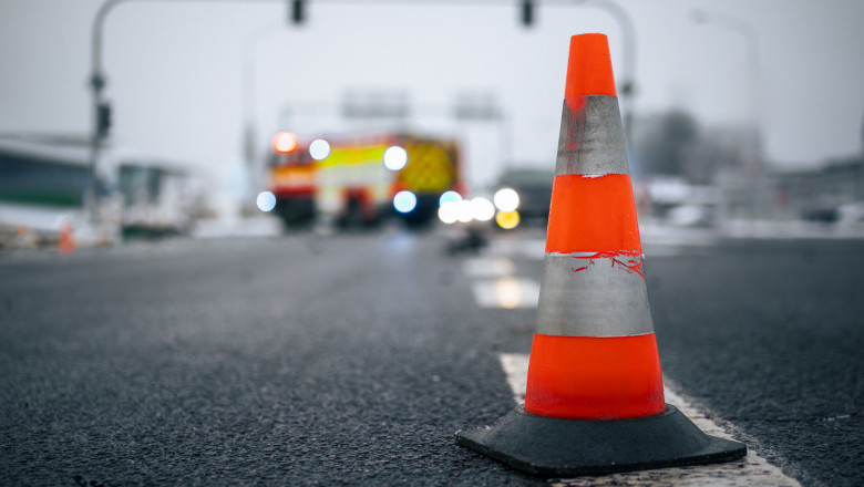 O soferita a murit, dupa ce TIR-ul pe care-l conducea s-a izbit de parapetul de pe marginea autostrazii A1 Imagine