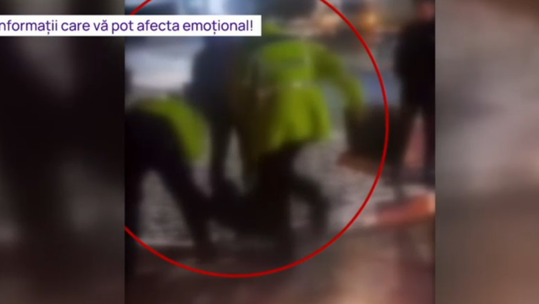 O soferita cu numere de inmatriculare false a fost tarata pe jos si lovita de politisti. Este ancheta la IPJ Dambovita Imagine