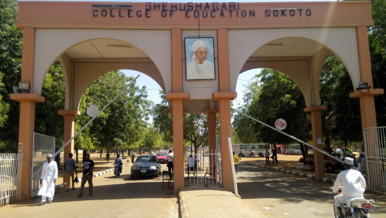 O studenta din Nigeria a fost ucisa in bataie si incendiata de colegi, din cauza unui mesaj trimis pe WhatsApp Imagine