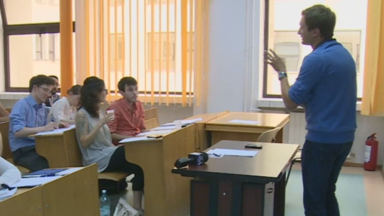 O suta de studenti din toata lumea au participat la cel mai mare turneu de dezbateri academice din Romania Imagine