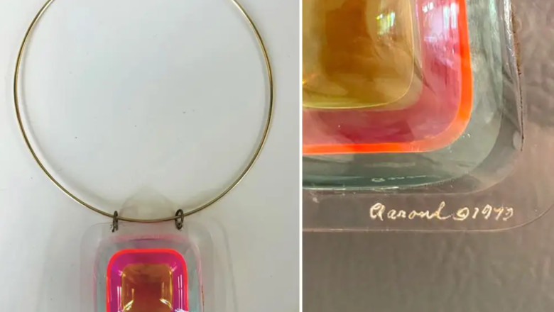 O tanara a cumparat cu 2 dolari un colier ciudat. Acasa l-a verificat cu Google Lens si a aflat ca descoperise o comoara Imagine