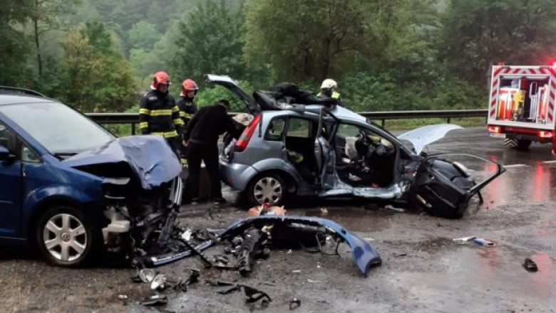O tanara de 21 de ani a murit intr-un grav accident de circulatie in Cluj Imagine
