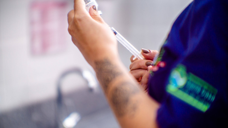 O tara din Europa, prima din lume care incepe vaccinarea oamenilor impotriva gripei aviare Imagine